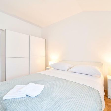 Apartman Novokmet-Crno Ξενοδοχείο Ζαντάρ Εξωτερικό φωτογραφία