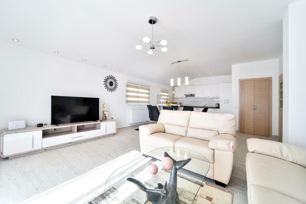 Apartman Novokmet-Crno Ξενοδοχείο Ζαντάρ Εξωτερικό φωτογραφία