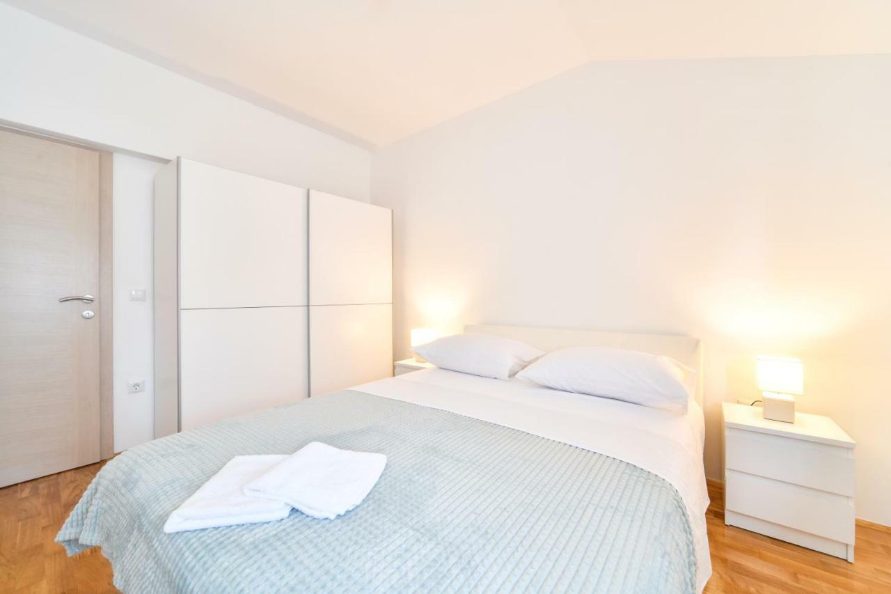 Apartman Novokmet-Crno Ξενοδοχείο Ζαντάρ Εξωτερικό φωτογραφία