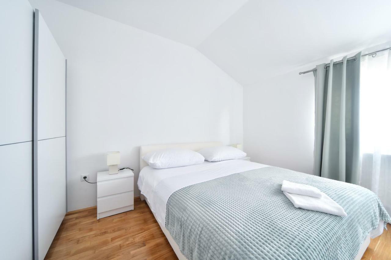 Apartman Novokmet-Crno Ξενοδοχείο Ζαντάρ Εξωτερικό φωτογραφία
