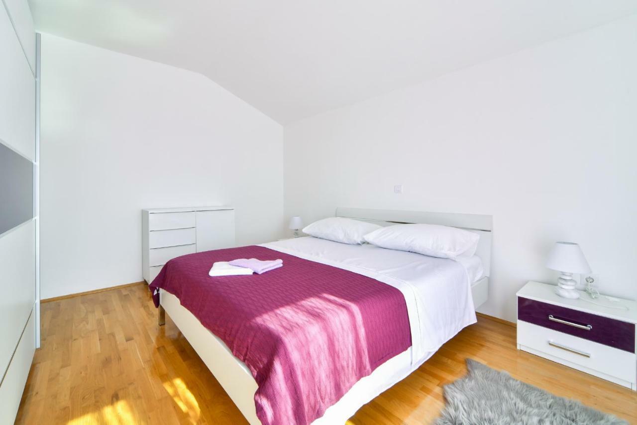 Apartman Novokmet-Crno Ξενοδοχείο Ζαντάρ Εξωτερικό φωτογραφία