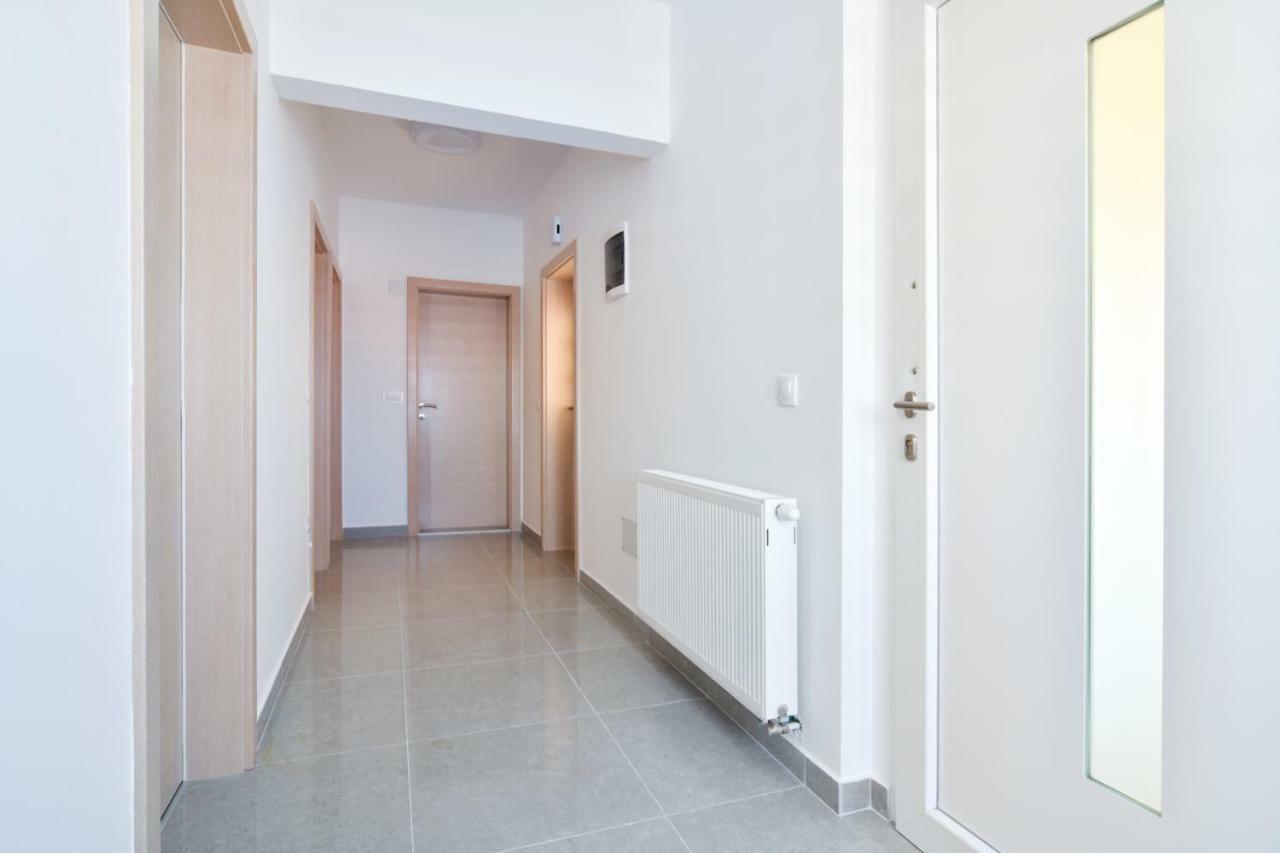Apartman Novokmet-Crno Ξενοδοχείο Ζαντάρ Εξωτερικό φωτογραφία
